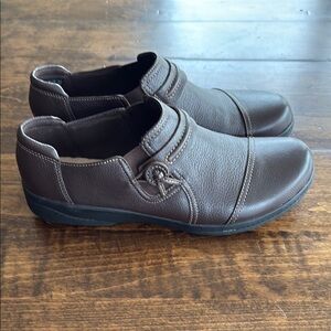 Clarks Women's Cheyn Madi Brown Leather Slip-On Loafers Size 10